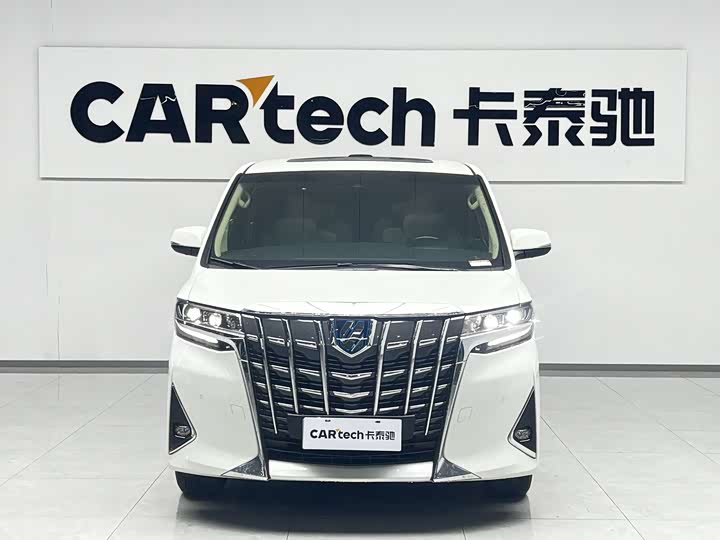 Фото 2 - Toyota Alphard