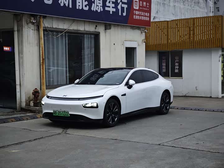 Фото 1 - XPeng P7