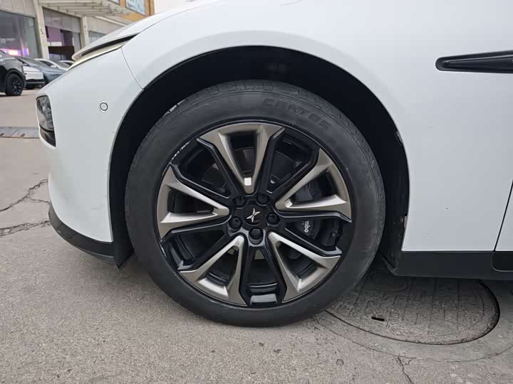 Фото 7 - XPeng P7