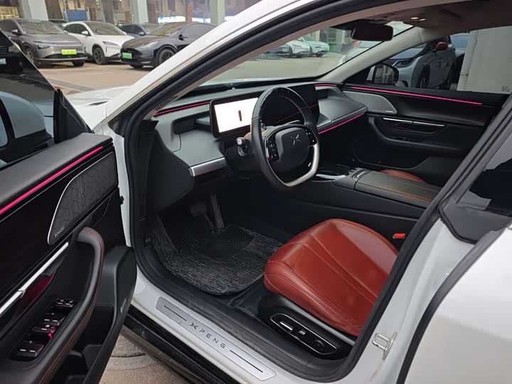 Фото 9 - XPeng P7