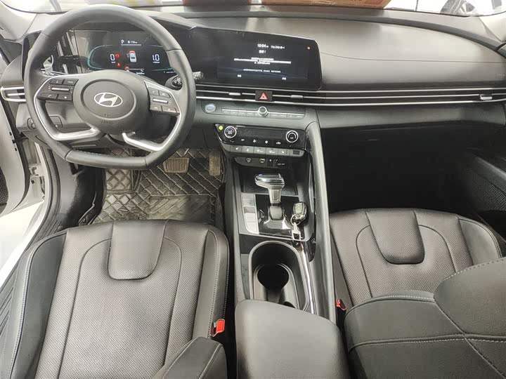 Фото 10 - Hyundai Elantra N line