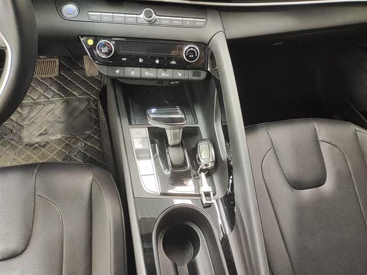 Фото 14 - Hyundai Elantra N line