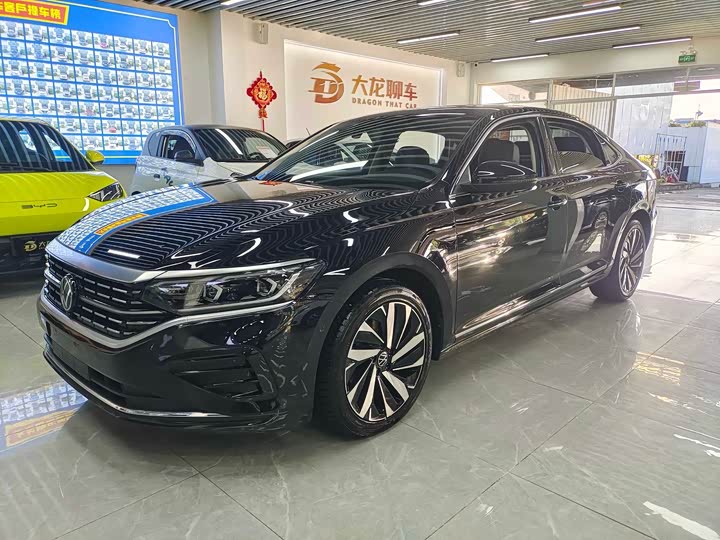 Фото 2 - Volkswagen Passat