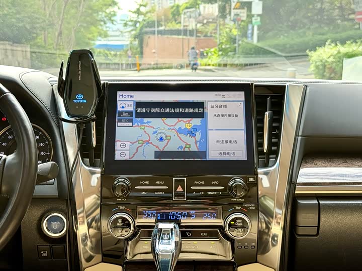 Фото 12 - Toyota Vellfire