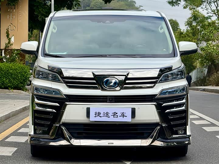 Фото 2 - Toyota Vellfire