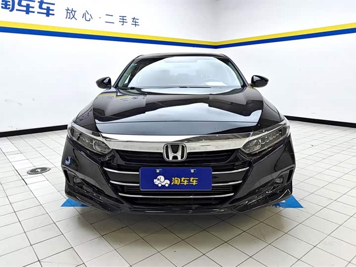 Фото 2 - Honda Accord