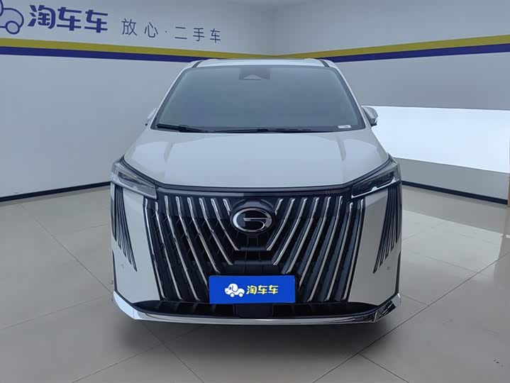 Фото 2 - GAC Trumpchi M8