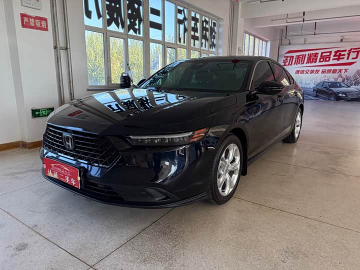 Фото 1 - Honda Accord