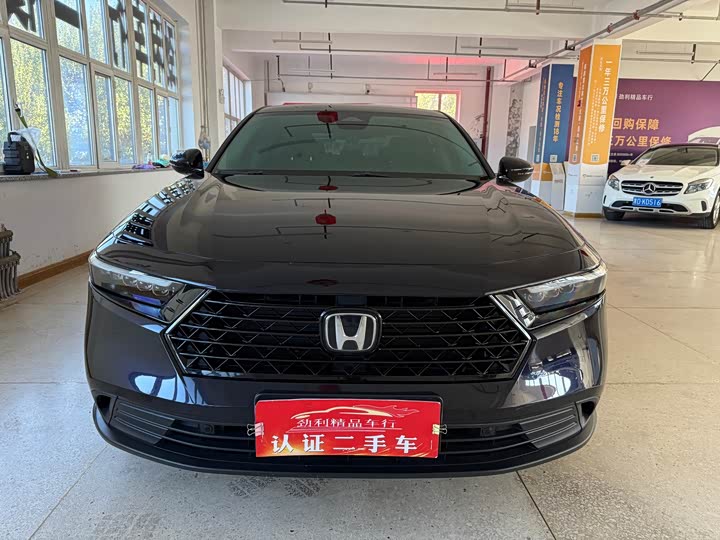 Фото 2 - Honda Accord