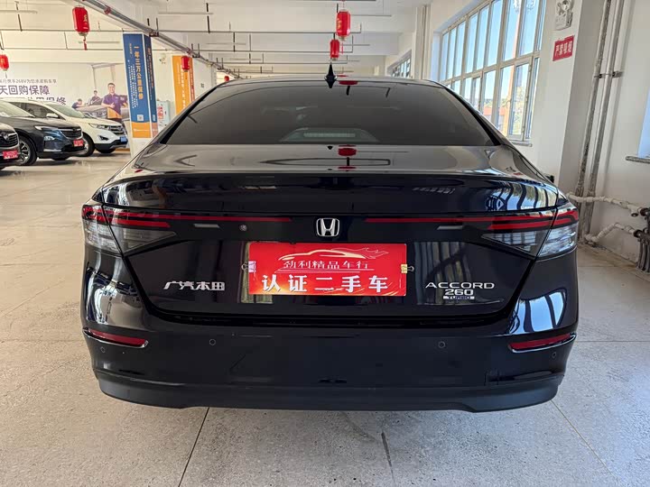 Фото 7 - Honda Accord