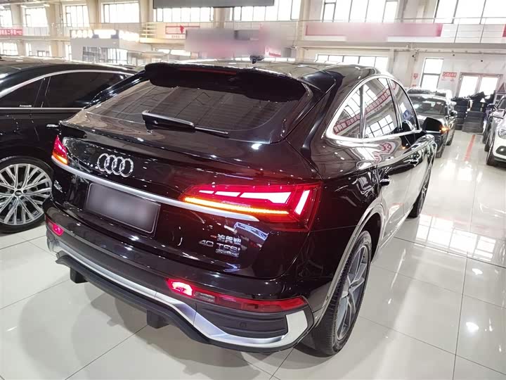 Фото 7 - Audi Q5L Sportback