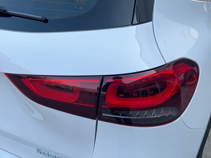 Фото 28 - Mercedes-Benz GLA-Class