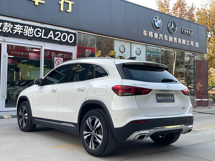 Фото 6 - Mercedes-Benz GLA-Class