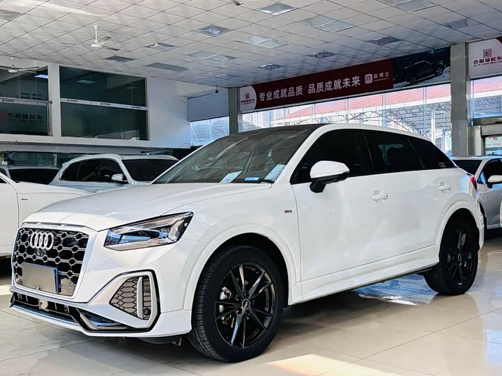 Фото 1 - Audi Q2L