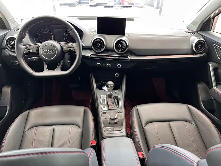 Фото 7 - Audi Q2L