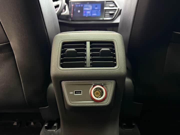 Фото 19 - Jetta VS7