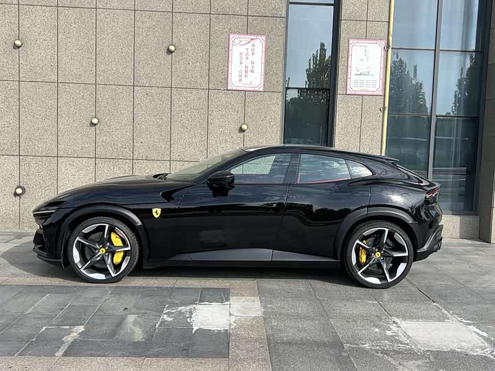 Фото 3 - Ferrari Purosangue