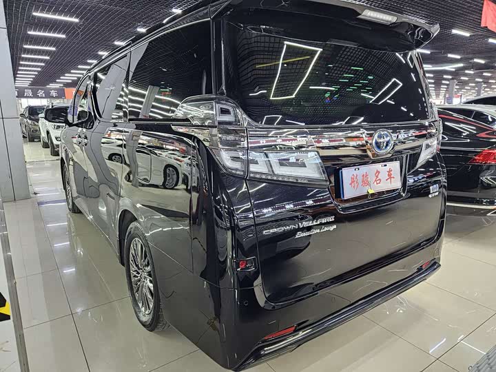 Фото 7 - Toyota Vellfire