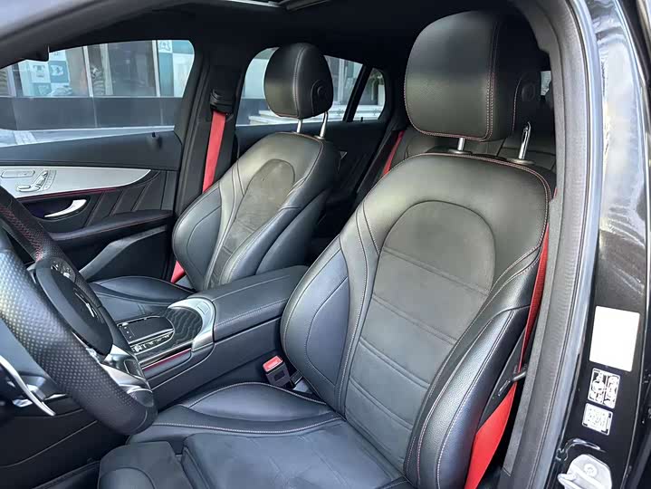 Фото 10 - Mercedes-Benz GLC-Class Coupe AMG