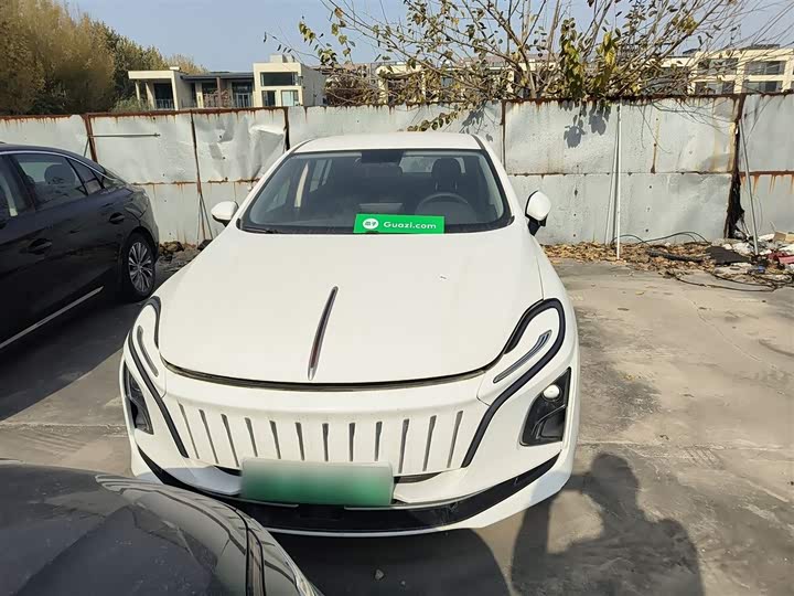 Фото 3 - Hongqi E-QM5