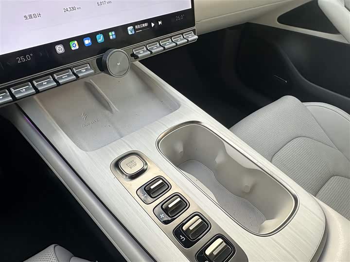 Фото 16 - Xiaomi SU7