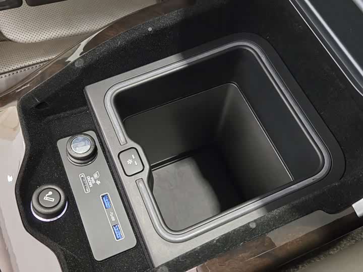 Фото 24 - Land Rover Range Rover