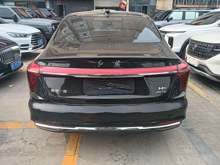 Фото 14 - Hongqi H5