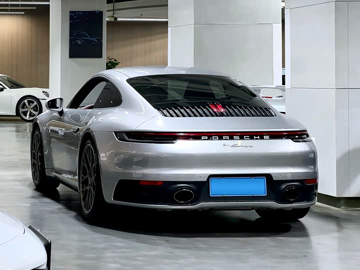 Фото 3 - Porsche 911