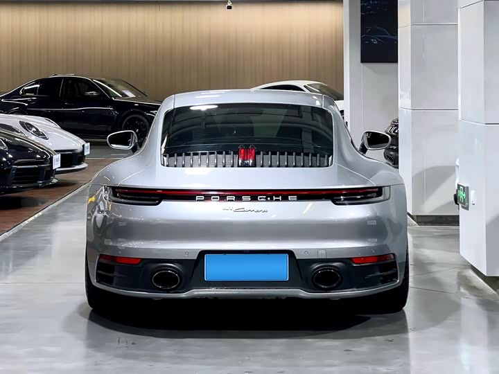 Фото 4 - Porsche 911