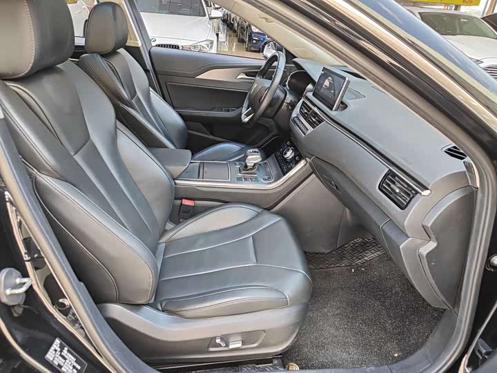 Фото 20 - Hongqi H5