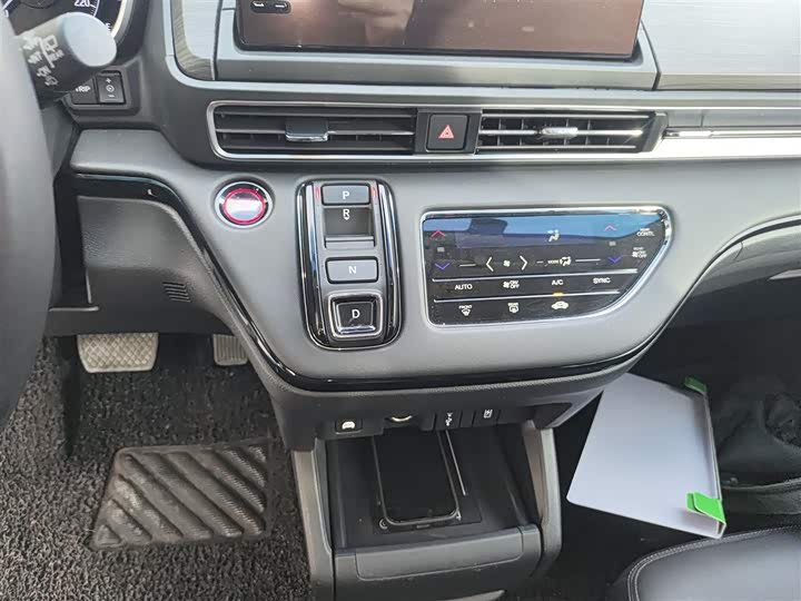 Фото 14 - Honda Elysion