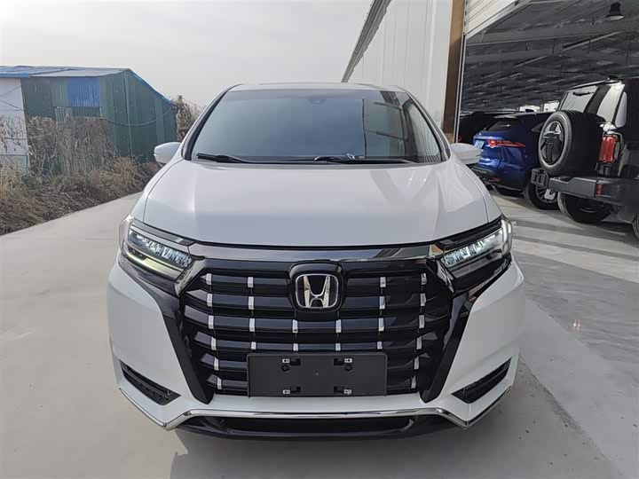 Фото 3 - Honda Elysion