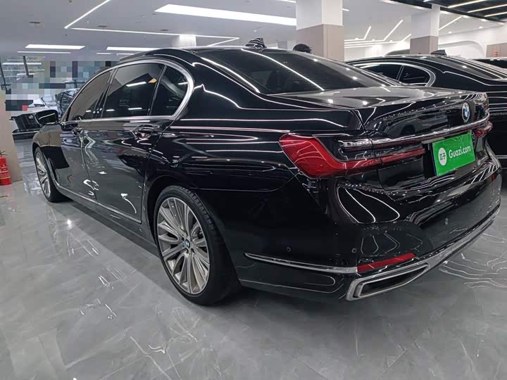 Фото 5 - BMW 7 Series