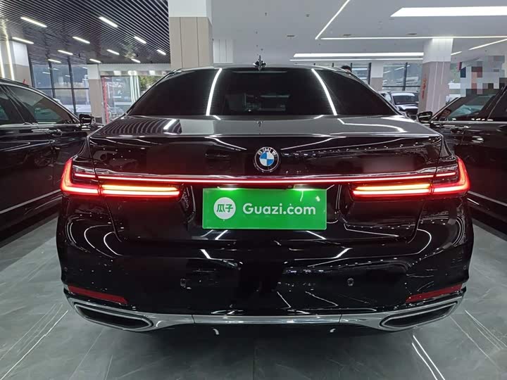 Фото 6 - BMW 7 Series