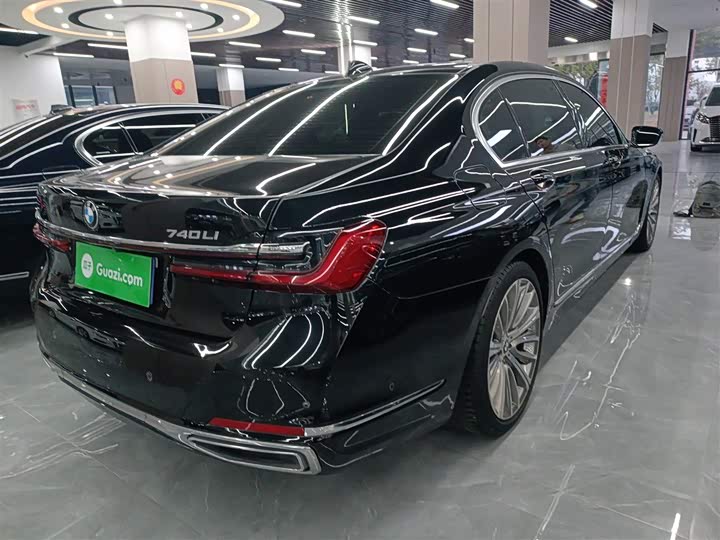 Фото 7 - BMW 7 Series