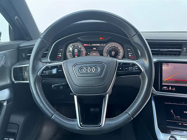 Фото 13 - Audi A6L Hybrid