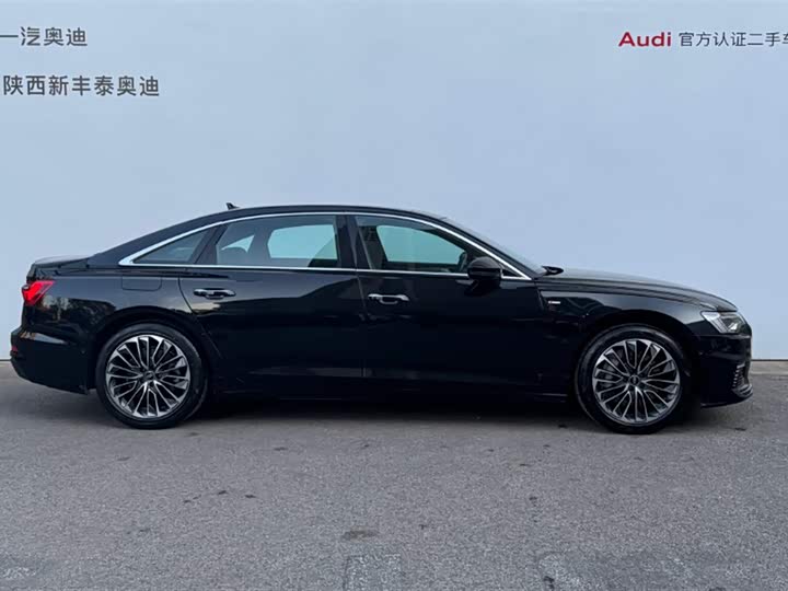 Фото 27 - Audi A6L Hybrid