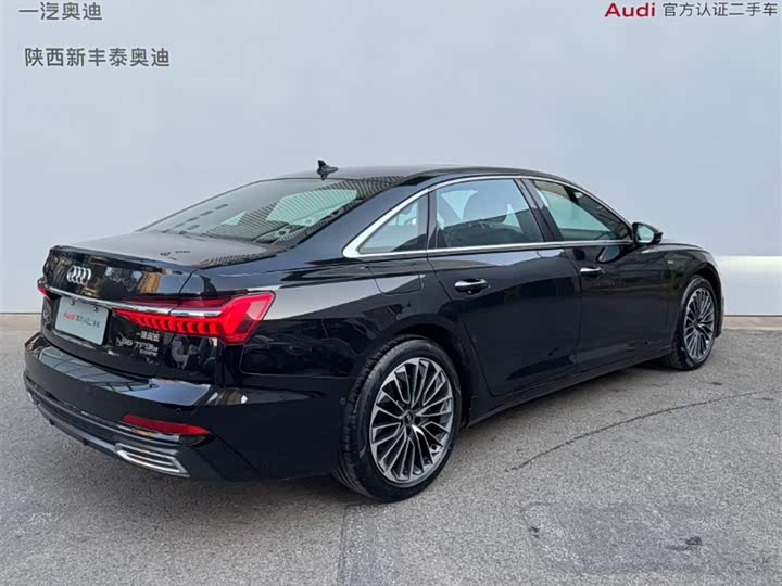 Фото 29 - Audi A6L Hybrid