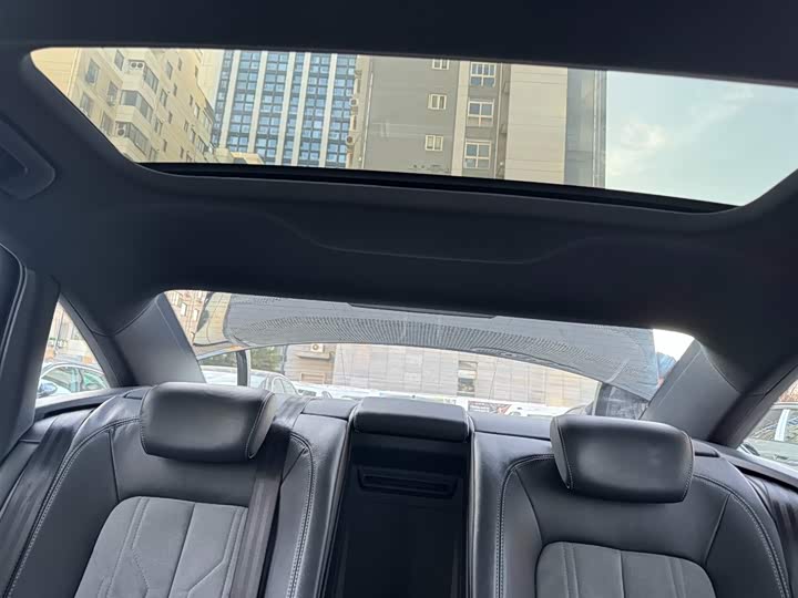 Фото 4 - Audi A6L Hybrid