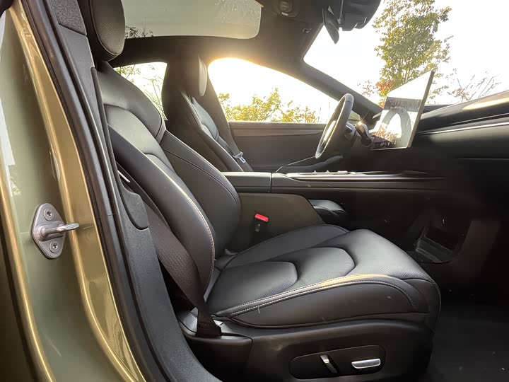 Фото 18 - Xiaomi SU7