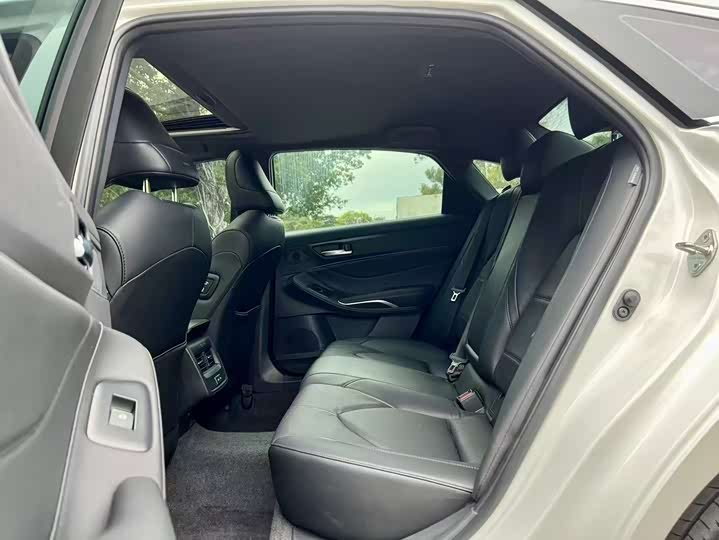 Фото 7 - Toyota Avalon