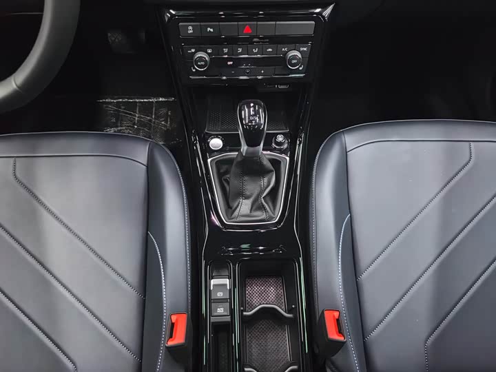 Фото 17 - Volkswagen Tharu