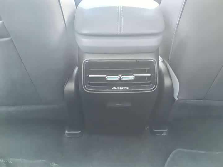 Фото 26 - GAC Aion Y