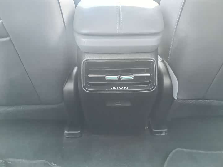 Фото 27 - GAC Aion Y