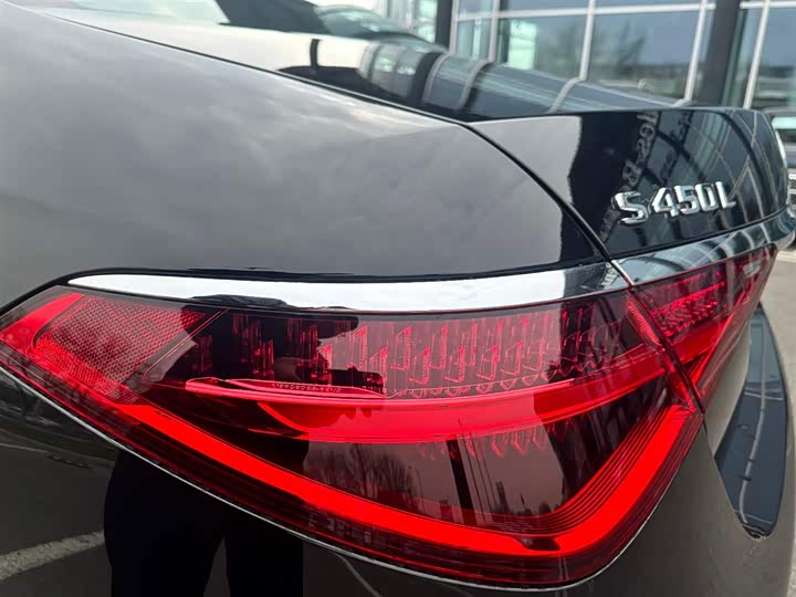 Фото 14 - Mercedes-Benz S-Class