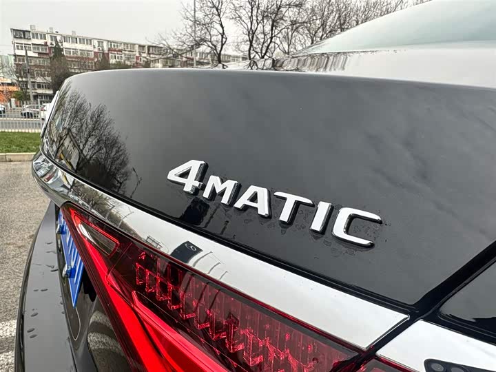 Фото 16 - Mercedes-Benz S-Class