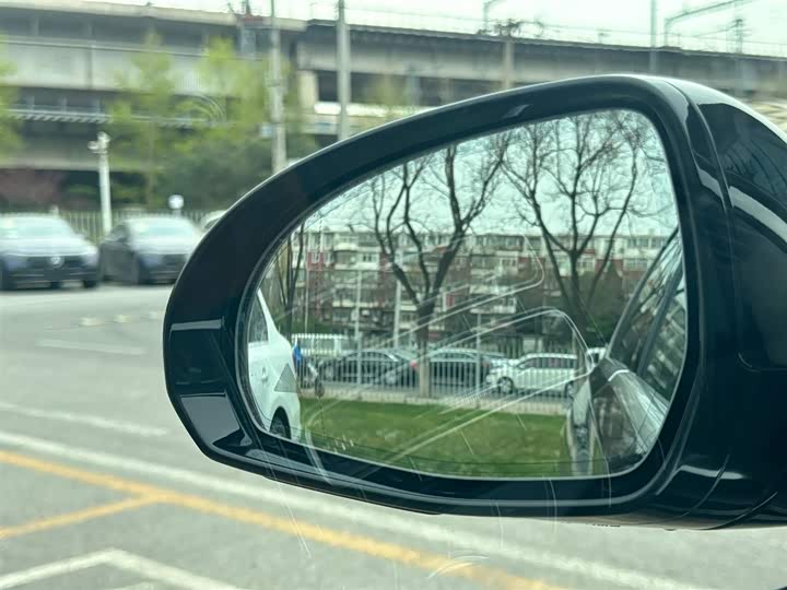 Фото 17 - Mercedes-Benz S-Class