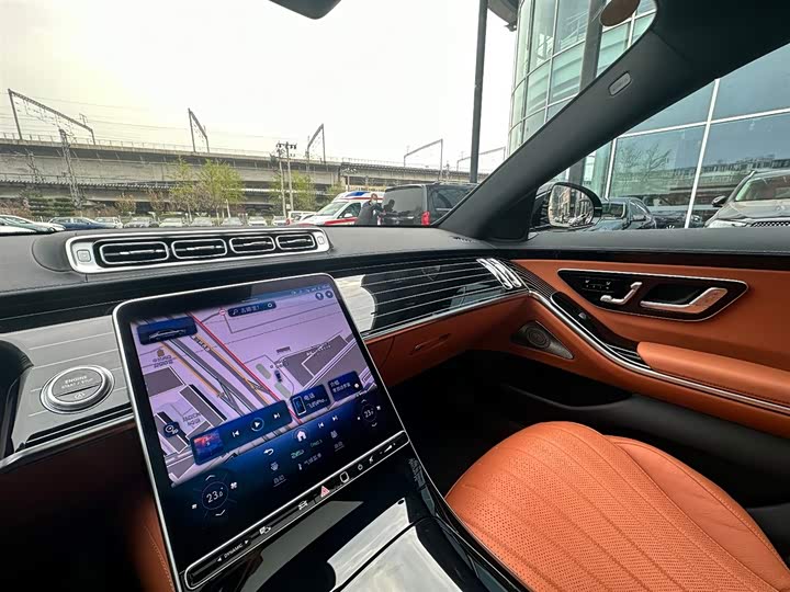 Фото 24 - Mercedes-Benz S-Class