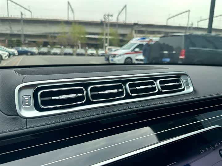 Фото 25 - Mercedes-Benz S-Class