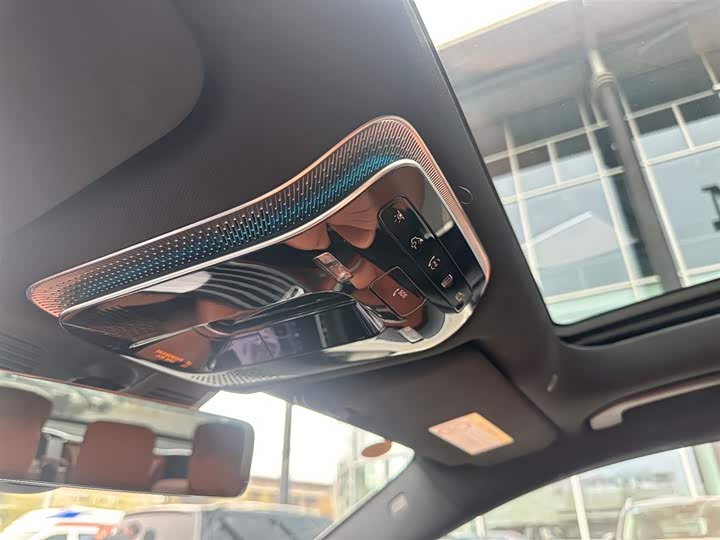 Фото 27 - Mercedes-Benz S-Class